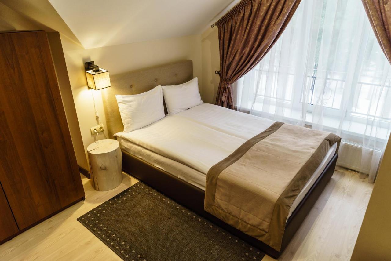 Isloch Park Hotel Rakaw Luaran gambar