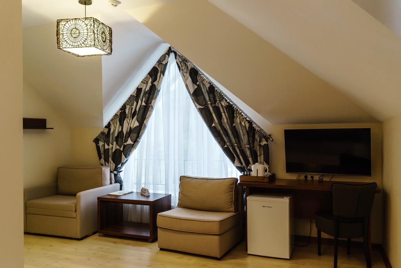 Isloch Park Hotel Rakaw Luaran gambar